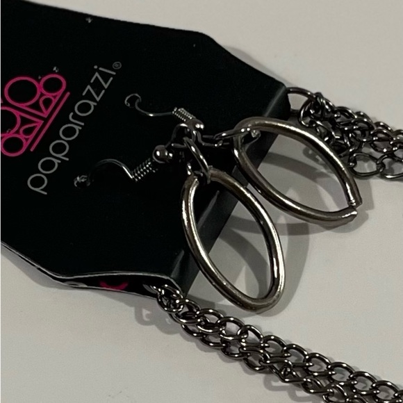 NWT Paparazzi Elegant Silver Chain Necklace - Picture 3 of 4